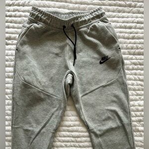 Boys Nike Tech Pants